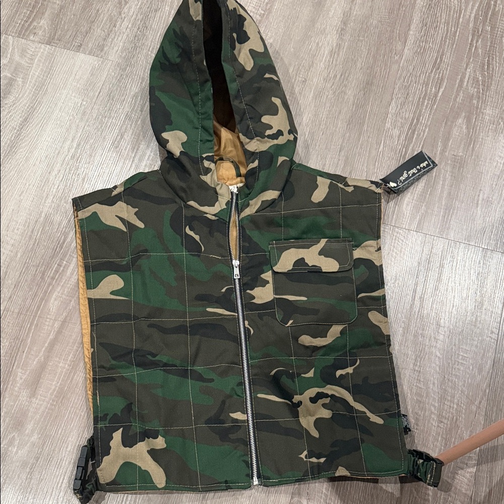 Adult Hooded Camo Vest - Green Camouflage